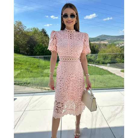 Rózsaszín madeirás ruha
