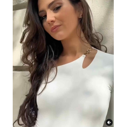 Envy nyakán arany láncos body