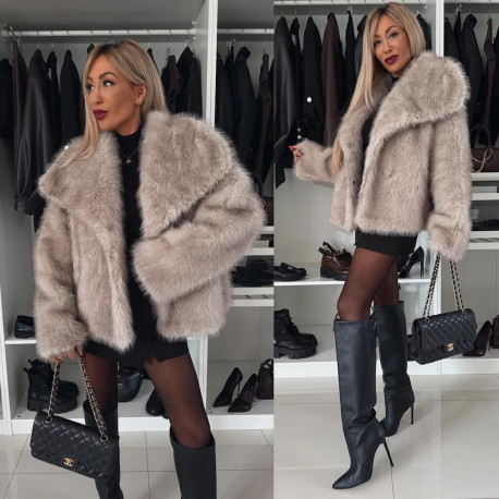 Bézs szőrme kabát