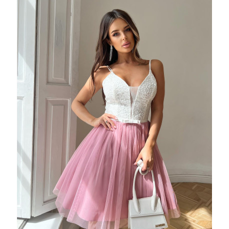 Púderrózsaszín tüllös ruha