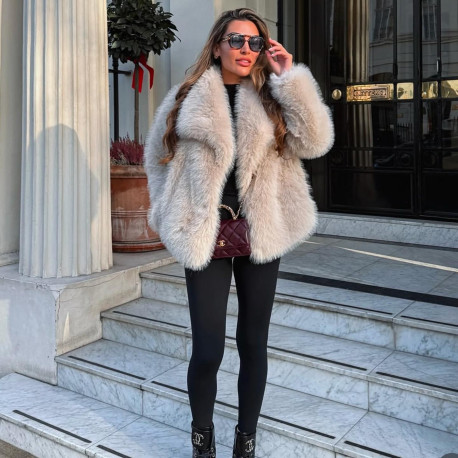 Bézs szőrme kabát